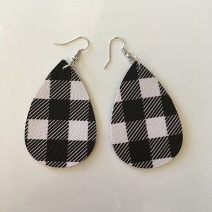 Donating soon! 5for $25 SALE! Buffalo Plaid Earrings